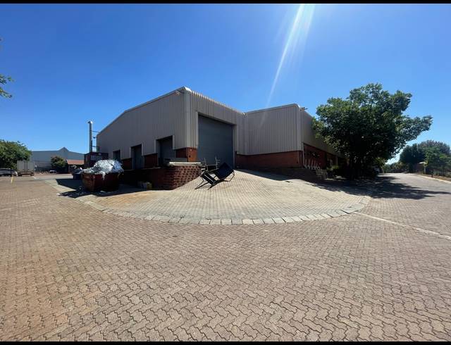 3,189M² WAREHOUSE FOR SALE IN RANDJESPARK